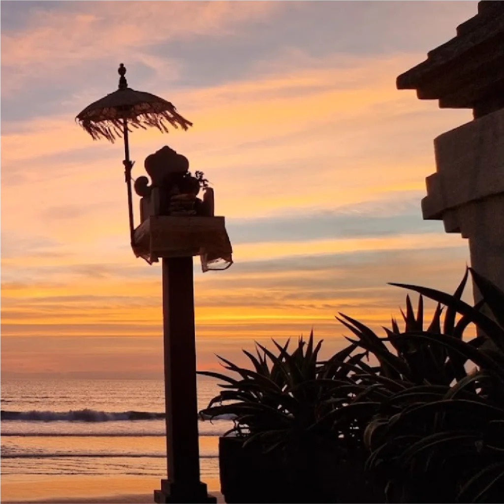 Google Maps. 2021. "Kayu Aya Beach." https://maps.app.goo.gl/eHqx23zdAaZyK9b78, Best Sunset in Seminyak: Kayu Aya Beach